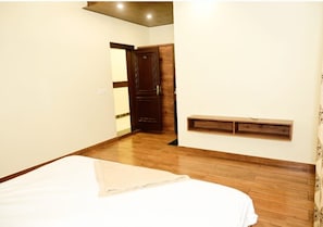 Ảnh chưa phân loại, 2 trong số 17 ảnh, nút