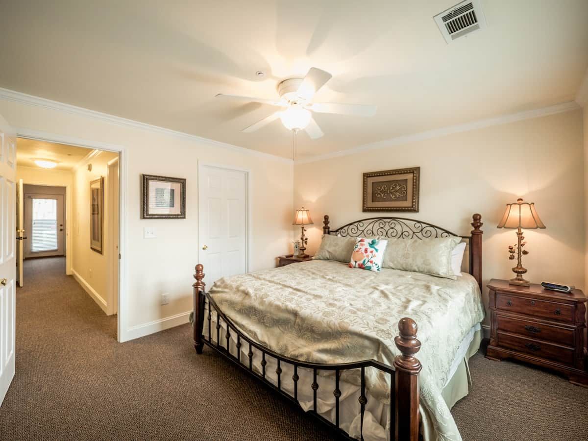 2 Schlafzimmer, Bügeleisen/Bügelbrett, Reisekinderbett, kostenloses WLAN