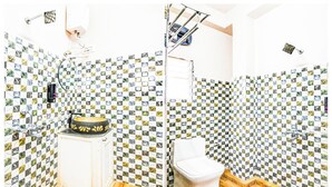 Klassieke kamer, balkon | Badkamer