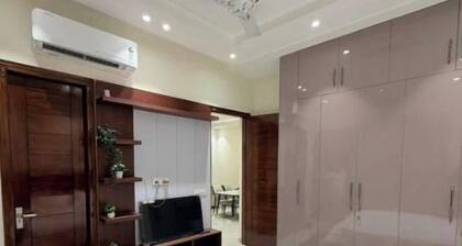 Crazzy Home Stay – Cozy Comfort Near Chandigarh Airport & Mohali