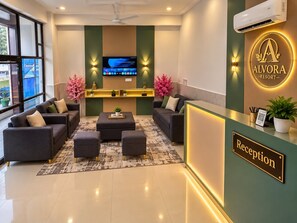 Lobby - Alvora Resort (Barsana)