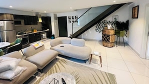 Penthouse Deluxe | Khu phòng khách