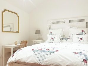 Room - Place Sainte Marguerite Provins (Provins)