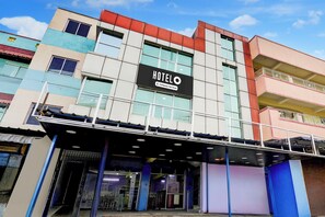 Hotel con indicación de ser servicio de empresa.