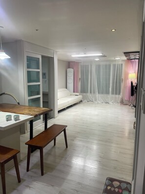 Unclassified image, 2 of 8, button - luckygusthouse (bupyeong-dong)