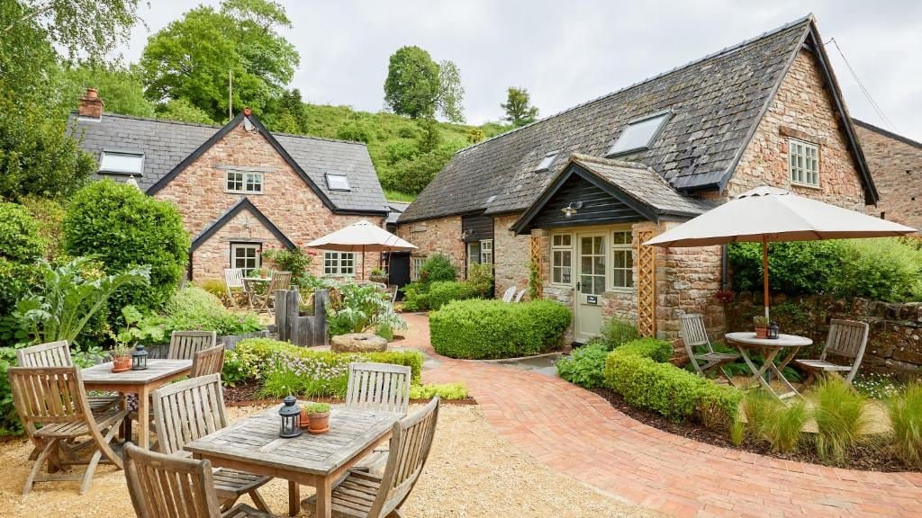 Ulkoruokailutilat