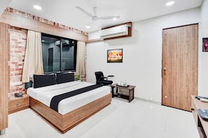 Unclassified image, 5 of 25, button - Collection Kudasan Gandhinagar Mansion (Kudasan)