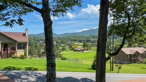 Unclassified image, 3 of 42, button - Cove's Edge | Wears Valley Retreat (Sevierville)
