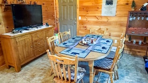 Dining - Cove's Edge | Wears Valley Retreat (Sevierville)