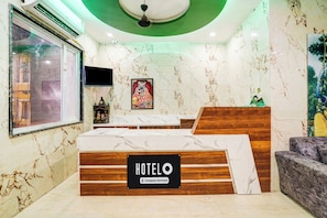 Lobby - Hotel O Sunrakh Road Vrindavan Formerly (Vrindavan)
