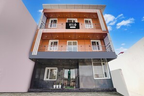 Ảnh chưa phân loại, 2 trong số 33 ảnh, nút