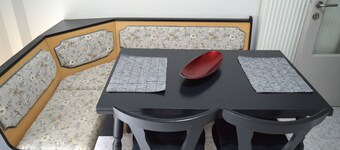 City Center Apartment - Spacious & Bright