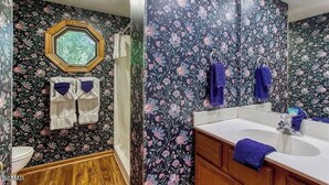 Unclassified image, 4 of 8, button - Skyline Cabin: Sunsets, Silence & Stunning Views (Gatlinburg)