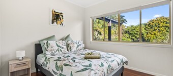 Hervey Bay Coastal 4-bed Family House Near Beach