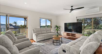Hervey Bay Coastal 4-bed Family House Near Beach