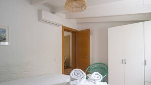Unclassified image, 3 of 38, button - Vrbo Property (Sonneland (Urbanizacion))