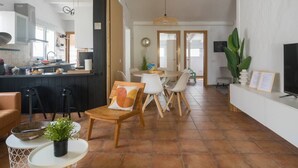 Unclassified image, 4 of 38, button - Vrbo Property (Sonneland (Urbanizacion))
