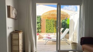 Unclassified image, 5 of 39, button - Vrbo Property (Sonneland (Urbanizacion))