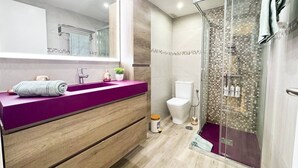 Unclassified image, 4 of 39, button - Vrbo Property (Sonneland (Urbanizacion))