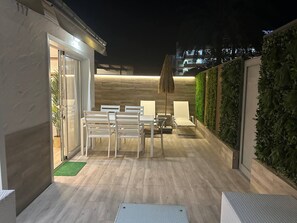 Outdoor dining - Vrbo Property (Sonneland (Urbanizacion))