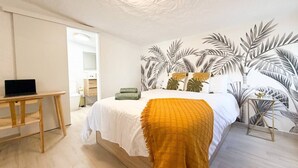 Unclassified image, 3 of 42, button - Vrbo Property (Sonneland (Urbanizacion))