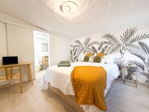 Room - Vrbo Property (Sonneland (Urbanizacion))