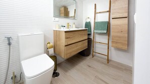 Unclassified image, 5 of 42, button - Vrbo Property (Sonneland (Urbanizacion))