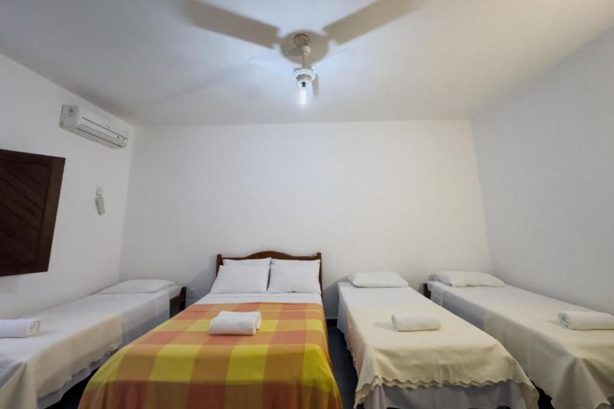 Habitación estándar, vista al jardín | Insonorización, tabla de planchar con plancha y wifi gratis
