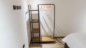 In-room safe, WiFi (free) - Hotel 664 (Poblado)