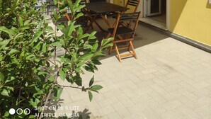 Outdoor dining - Vrbo Property (Varazze)