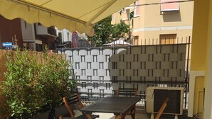 Outdoor dining - Vrbo Property (Varazze)