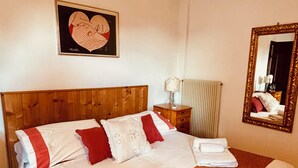 Room - Vrbo Property (Cison di Valmarino)