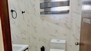 Comfort Apartment, Garden View | Bathroom | Hair dryer, towels, toilet paper - Santa Capuza 2 (Sánchez  las garitas)