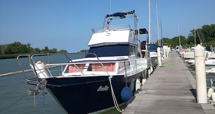 Boat 'Imbarcazione Bella' with Wi-Fi and Air Conditioning