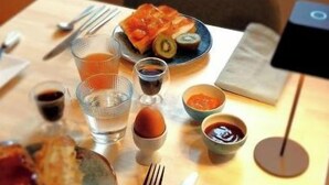 Breakfast meal - Vrbo Property (Châteaulin)
