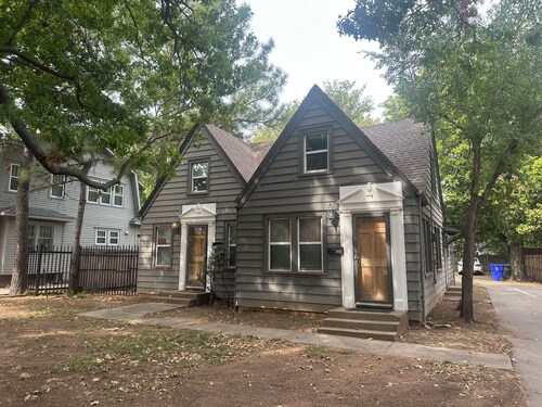 Quiet 3-bedroom Duplex across the street from OU campus