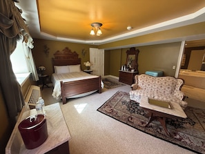 Room - The Perfect Gettysburg Escape - Room #14 at The Inn At Herr Ridge (Gettysburg)