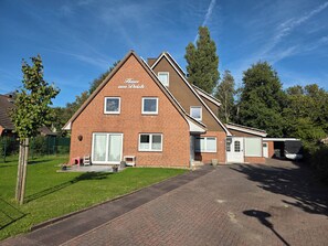 Unclassified image, 2 of 10, button - Vrbo Property (Büsum)
