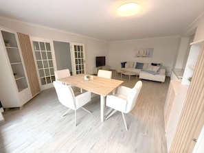 Unclassified image, 4 of 10, button - Vrbo Property (Büsum)