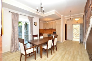 Dining - Villa Melanie (Herceg Novi)