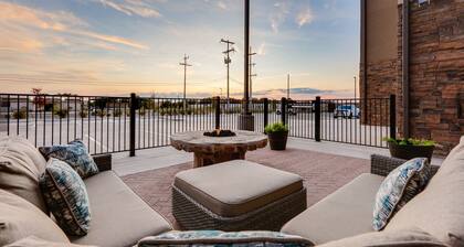 Accessible 1BR Suite w/ Free Breakfast + Fire Pit