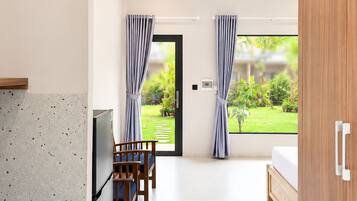 Superior Double Room, Garden View | Desk, laptop workspace, soundproofing, iron/ironing board (on request)