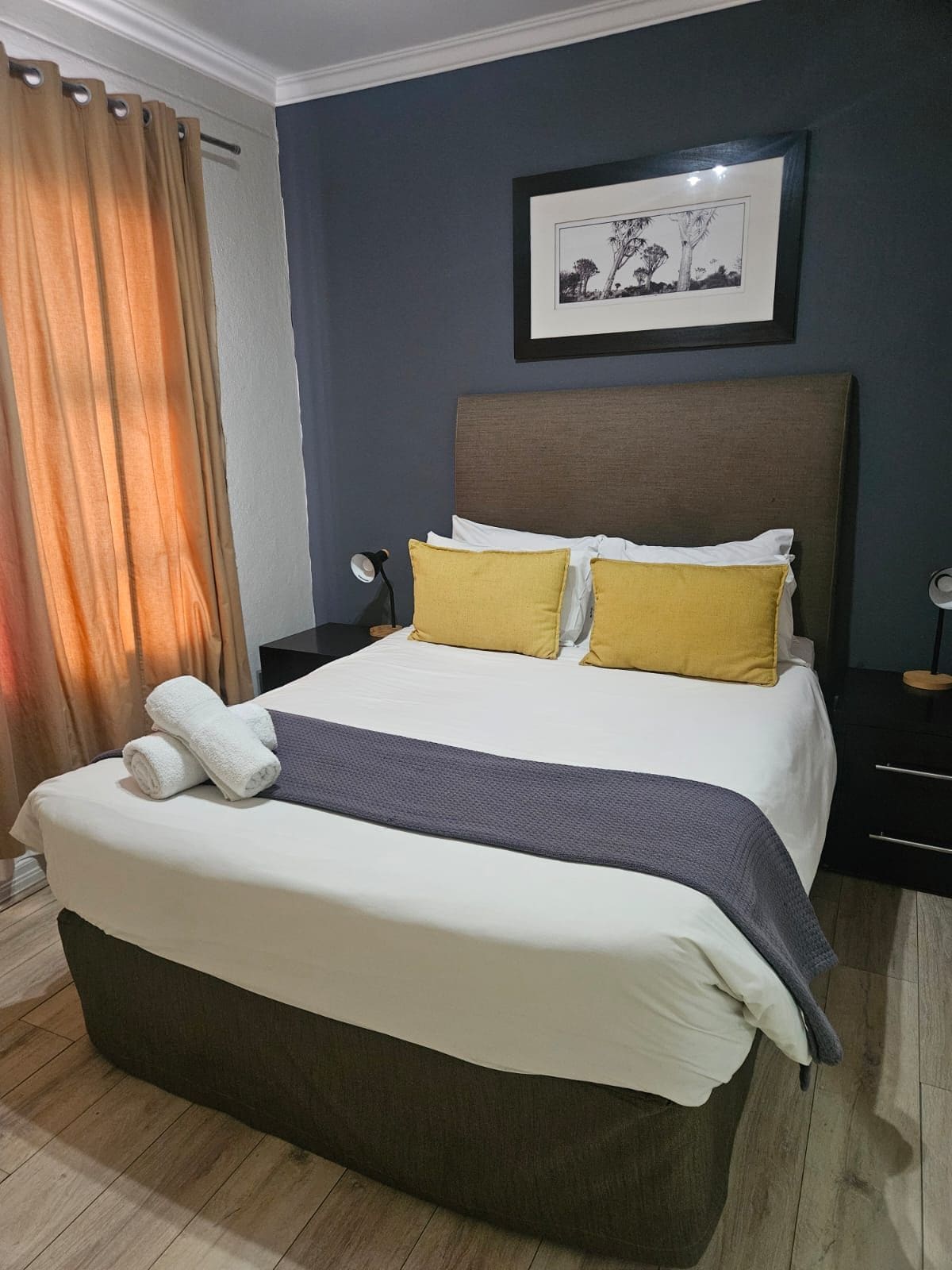 Iron/ironing board, WiFi (free)
