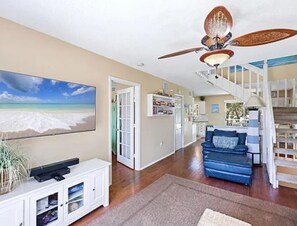 90 Seconds to Beach! Heated Pool & Bikes/Kayak! in Holmes Beach | Cheap ...