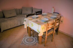 Dining - Vacation Rental with a View of the Adriatic, Terrace, and Garden (Poljica)