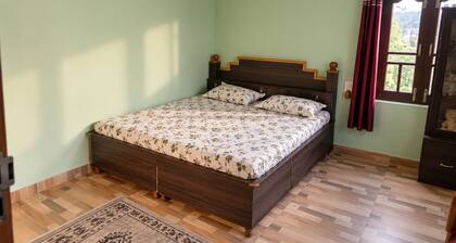 2-bedroom house with Free Bus Stand Pick-Up & Drop-Off