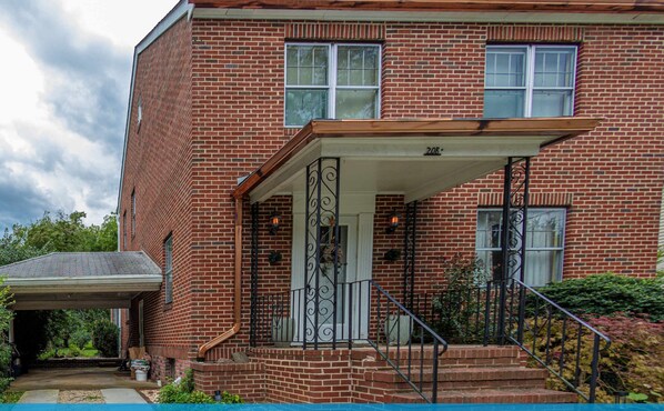 Exterior detail - Charming Shepherdstown Home - Walk to Downtown (Shepherdstown)