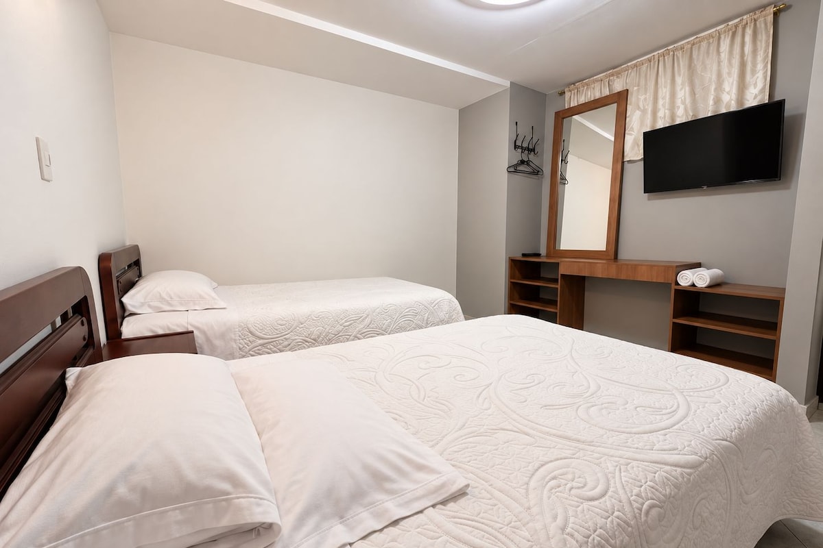 Economy Triple Room | Desk, laptop workspace, WiFi (free)