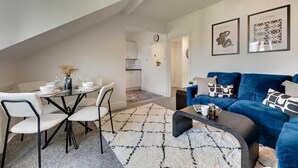 Apartment | Living area - Stephenson View (Newcastle upon Tyne)
