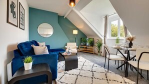 Apartment | Living area - Stephenson View (Newcastle upon Tyne)